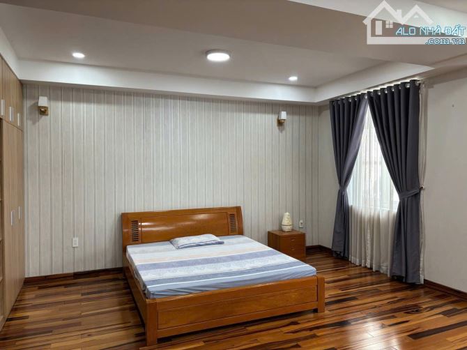 ❤️ BÁN BIỆT THỰ ĐẸP DT: 7x24M NGAY TRUNG TÂM QUẬN 7 GIÁ CHỈ 18.8 TỶ TL - 2