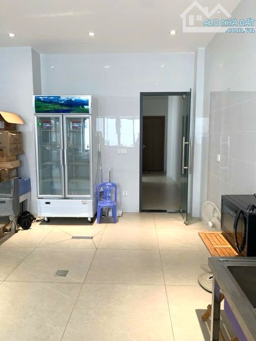 MẶT TIỀN KD SÁT BỜ KÊNH THAM LƯƠNG GIÁP TÂN PHÚ- 95M2- 4x23.6- 4 TẦNG THANG MÁY. HƠN 12 TỶ - 2