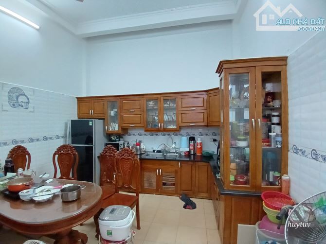 Tôi bán nhà Xuân La-Tây Hồ ngõ thông 3 ô tô tránh vỉa hè kd, 4.5m MT, 60m2 5T nhỉnh 24 tỉ - 2