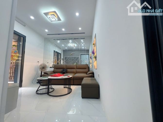 CĂN HỘ TẬP THỂ TẦNG 1 - TÔN ĐỨC THẮNG - ĐỐNG ĐA - DTSD 80M2 - KINH DOANH ONLINE TỐT - 2
