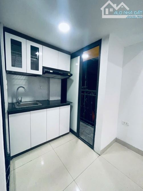Nhà Đẹp Hoàng Quốc Việt 42m x 6T, Thang Máy, Ô Tô, Kd, 8P Full NT 13,5 Tỷ - 2