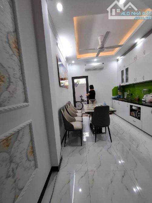 🏡 BÁN NHÀ PHỐ NGUYỄN KHOÁI – 50M² -NGÕ 3 GÁC- 2 MẶT THOÁNG-Ở NGAY– 4 TẦNG – GIÁ 7.85 TỶ - 2