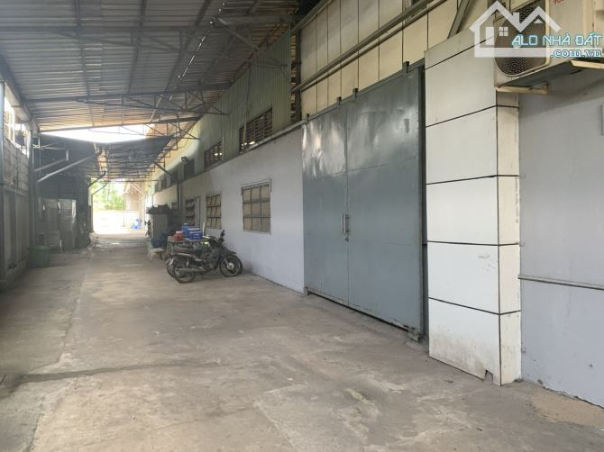 Cho thuê kho xưởng 3700m2 giá 120tr ở TP Thuận An Bình Dương - 2