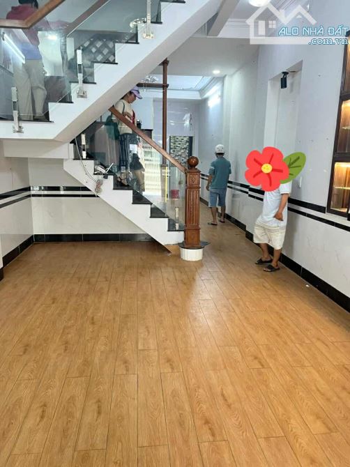 Bán Nhà Trần Thị Năm TCH10. 70m2, 2Tầng BTCT Đường 6m xe hơi ngủ trong nhà - 2