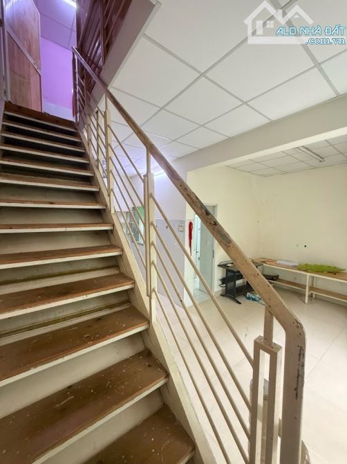 Nguyễn Sỹ Sách , Tân Bình, Cách 1 Căn Ra Hẻm xe Hơi, 5.8m x 6.5m, Giá 4 Tỷ TL - 2