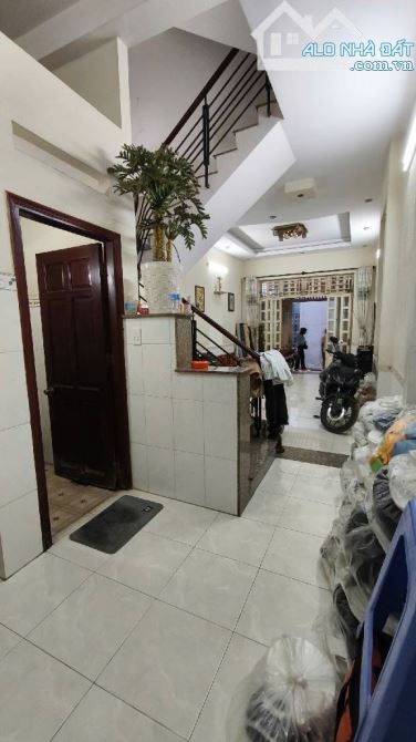 BÁN GẤP NHÀ GẦN Mặt Tiền Trường Chinh, 4x14, 4 Tầng Đúc, Giá 6 tỷ hơn. - 2