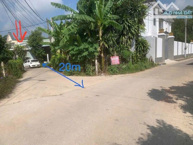 Bán gấp hạ 100 triệu nhà cấp 4 gần trường cấp 1,2 Định Hoà giá 2 tỷ 550 - 2