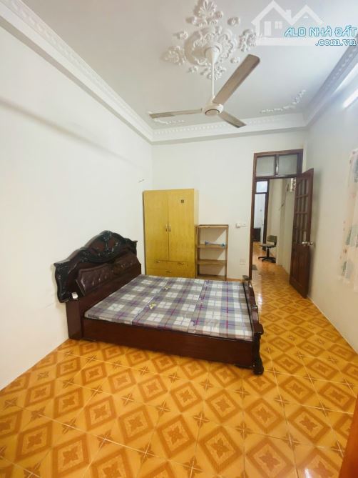 Nhà Xuân thủy 4 tầng, 42m2 , giá 13,2tỷ, Ngõ nông thông, ô tô đỗ, full nội thất - 2
