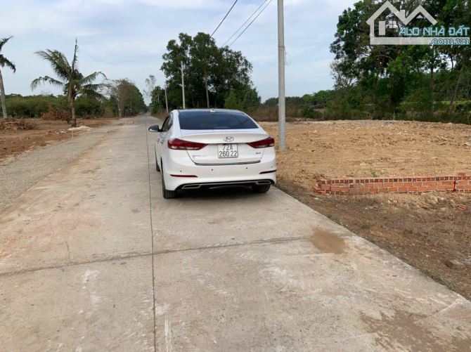 Bán gấp 345m2 đất ở (Ngang 30 dài 12m) gần hồ Châu Pha - 2