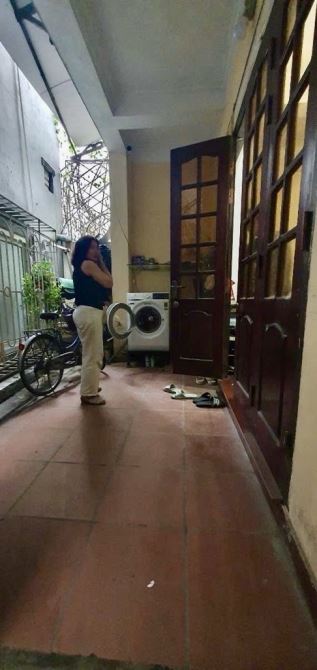 CHỈ 5.2 TỶ! NHÀ 3 TẦNG HỒNG TIẾN - Ô TÔ ĐỖ CỔNG - NGÕ THÔNG - TRUNG TÂM LONG BIÊN! - 2