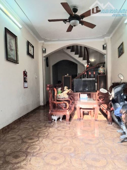 Bán nhà 3 tầng 40m² Phú Lãm – Hà Đông Diện tích 40m², xây 3 tầng chắc chắn, thiết kế hợp l - 2