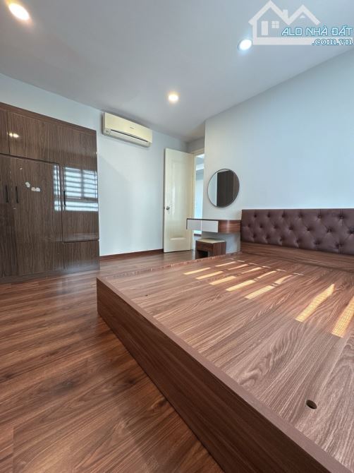 CHỈ 4.5 TỶ! CĂN HỘ LÔ GÓC RICE CITY SÔNG HỒNG - GẦN CẦU CHƯƠNG DƯƠNG - TẶNG FULL NỘI THẤT - 2