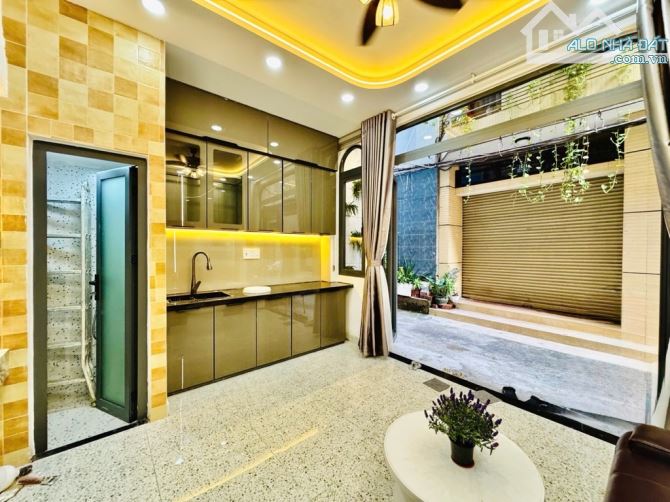 Bán Nhà Phú Nhuận - Gần Phan Xích Long - 3 Tầng - Full Nội Thất - Chỉ 5.15 Tỷ TL - 2