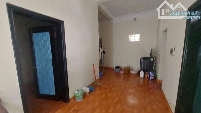 Hiếm- Bán nhà Hồng Tiến Long Biên - Dân Xây- Oto đỗ cổng40m mt 4,2m nhỉnh 5 tỷ (TL) - 2