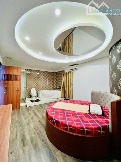 Bán nhà hàng Karaoke đường Lý Thánh Tông, An Hải Bắc, Sơn Trà.DT 262m2, 6 tầng, 32 tỷ. - 2