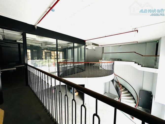 BÁN TÒA NHÀ MẶT PHỐ XUÂN LA, TÂY HỒ - 267M² x 9T CÓ HẦM -DÒNG TIỀN 400TR/TH - GIÁ 215 TỶ - 2