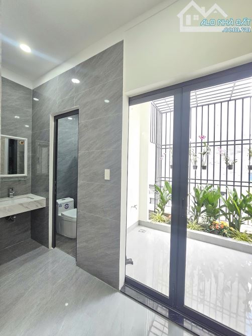 Bán nhà 1 trệt 2 lầu KDC gần Chợ Phú Phong, p.Bình Chuẩn, Tp.Thuận An chỉ 4tyy600 TL M6454 - 24