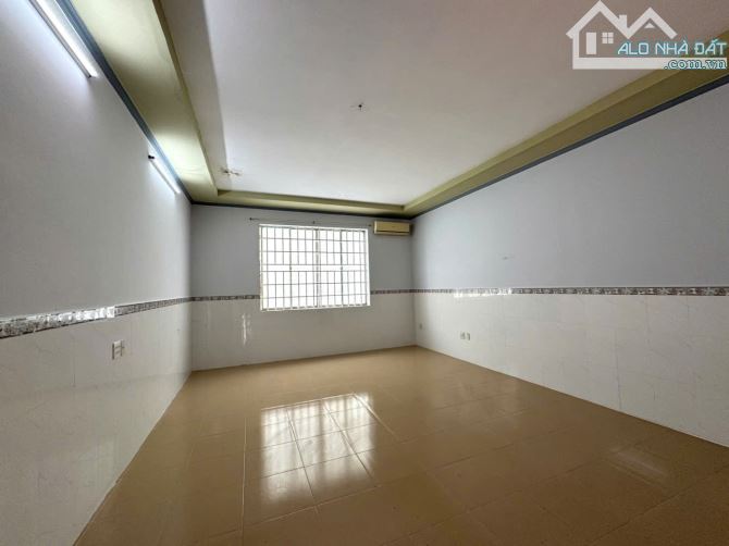 CHO THUÊ NHÀ TRỆT LỬNG LẦU KDC 586 ĐỐI DIỆN CÔNG VIÊN CÓ SÂN ĐẬU Ô TÔ - 3