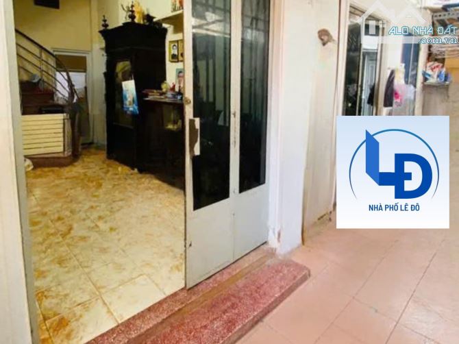 Hiếm! Bán Nhà 4 tầng hiếm có – CMT8 Quận 3  – Dòng tiền 30tr/tháng – chỉ nhỉnh 10 tỷ - 8