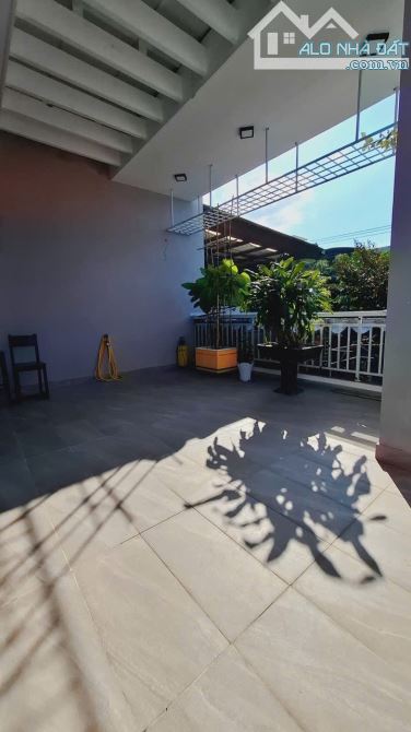 🏠 BÁN NHÀ 3 TẦNG LÔ GÓC – 3 MẶT THOÁNG – ĐANG KINH DOANH CAFE 💰 DÒNG TIỀN ỔN ĐỊNH - 3