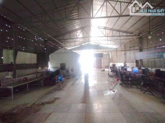 Cho thuê kho đường Đại Lộ Thăng Long, Hoài Đức, HN. DT 800m, cao 7m có điện 3fa. Giá 24tr/ - 3
