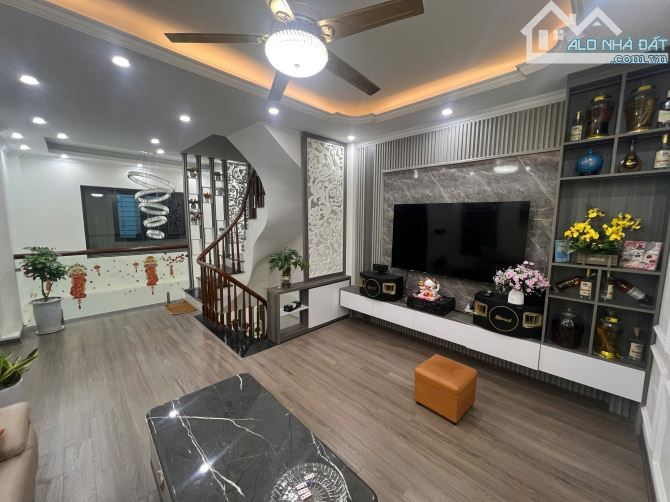NHÀ ĐẸP LÔ GÓC - 37M2 - 5 TẦNG - AN KHÁNH - 3