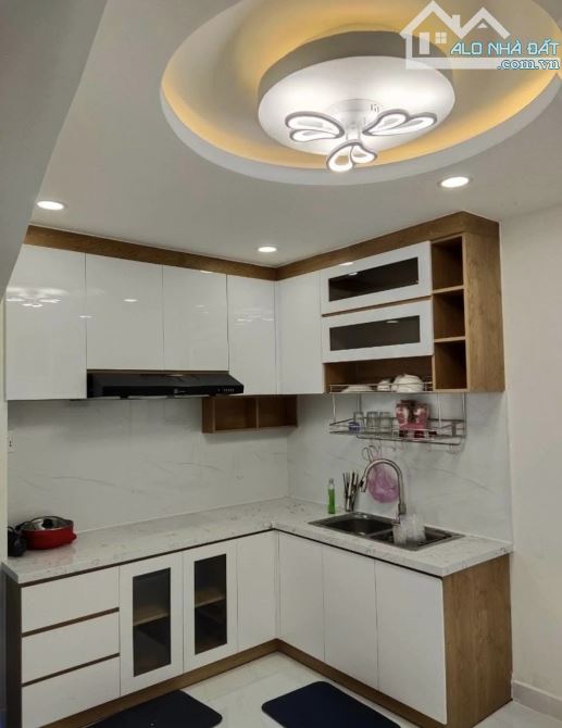 BÁN NHÀ MT NGUYỄN THỊ DIỆU, P.VÕ THỊ SÁU, QUẬN 3. GIÁ 4TỶ880 66M2(5x13M) - 3