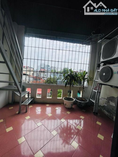 358 BÙI XƯƠNG TRẠCH - NHÀ DÂN XÂY 5 TẦNG 34m2 - OTO ĐỖ CỬA - NGÕ THÔNG 2 PHÍA