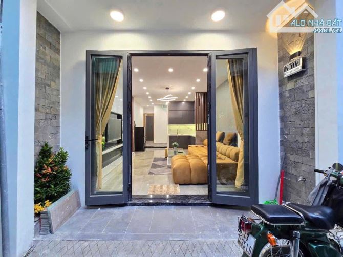 Nhà 2 tầng kiệt Nguyễn Văn Linh - Thanh Khê cách sân bay 5p đi xe - 3