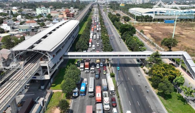 Ngộp bank Gia đình cần bán nhanh đất góc 3 mặt tiền 1.600m², P. Linh Trung Thủ Đức - 3