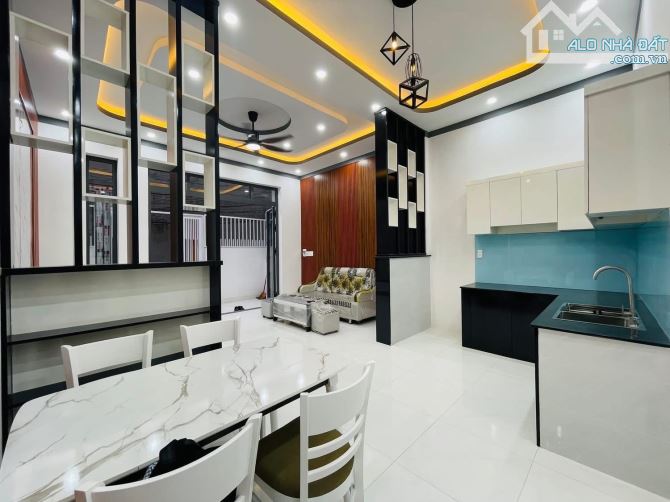 Nhà mới vừa bóc tem - siêu đẹp- siêu rẻ - SHR, gần KCN Đức Hoà, 2PN - 3