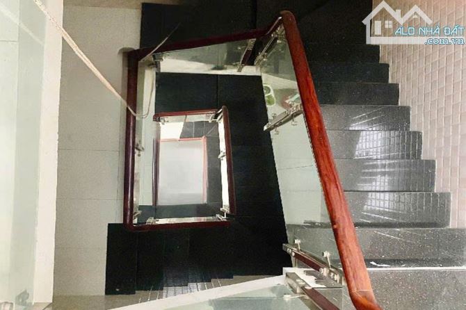 Bán nhà Tứ Hải, Tân Bình, 4 Tầng, 4m x 18m vuông vức, gần Mặt tiền - Giá 9.7 tỷ TL - 3
