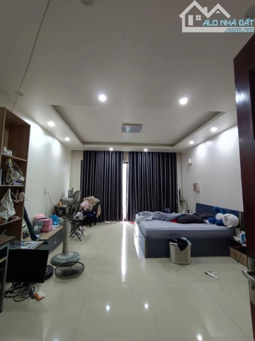 Bán biệt thự lk Lê trọng tấn. Hà đông. Diện tích 94m. 4 tầng. Mặt tiền 5m. Giá 27 tỷ - 3