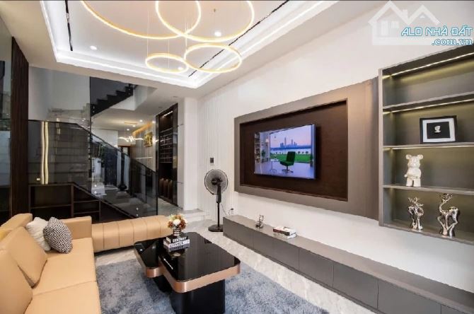 💥NHÀ 3 TẦNG KIÊN CỐ – KIỆT Ô TÔ HOÀNG VĂN THÁI – GẦN CHỢ, TRƯỜNG HỌC - CHỈ 4,X TỶ - 3