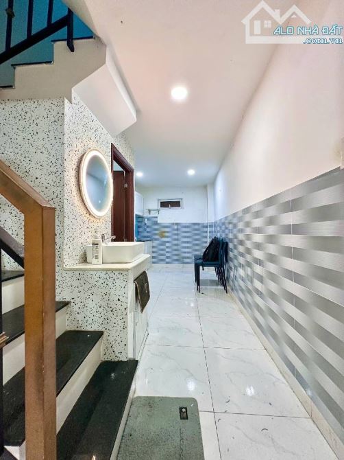 XÔ VIẾT NGHỆ TĨNH XUNG QUANH 5 TRƯỜNG ĐH 3 TẦNG  BTCT 4PN CHỈ 4.X🧄BÉ - 3