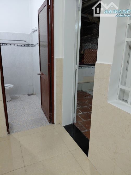 NHÀ Ở NGAY HẺM NHỰA 12M, 5x17.3 M2, SÂN THƯỢNG, DÂN TRÍ, HƠN 3 ĐỒNG TL - 3