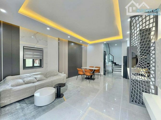 💥Nhà 2 Tầng – 2 Mặt Kiệt Hoàng Hoa Thám – Full Nội Thất Cao Cấp – Trung Tâm TP - Chỉ 3,x - 3