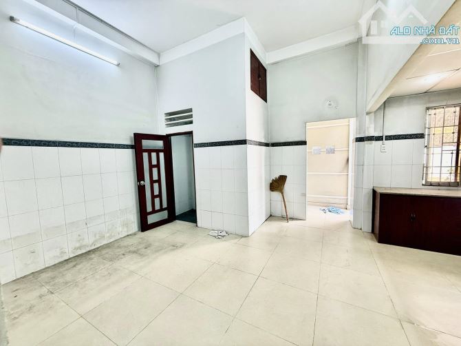 BÁN Nhà Siêu Vị Trí Ngang 6M Nguyễn Kiệm,PN Mà Chỉ 8Tỷ5 TL - 3