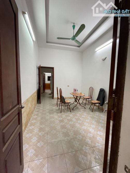BÁN NHÀ PHỐ PHAN ĐÌNH GIÓT 45M2- NHÀ XÂY RẤT CHẮC CHẮN, TƯỜNG 20- VỊ TRÍ ĐẸP, GẦN Ô TÔ ĐỖ- - 3