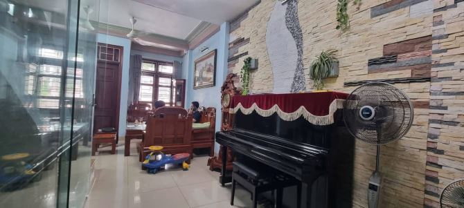 Ngõ 42 Sài Đồng - Mặt ngõ đắt giá - Kinh doanh sầm uất - Ô tô, vỉa hè - 3
