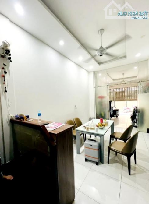 Hiếm! Nhà Nguyên Hồng 49m² 5 tầng, ô tô tránh, vỉa hè, 1 bước ra phố, ở & kinh doanh - 3