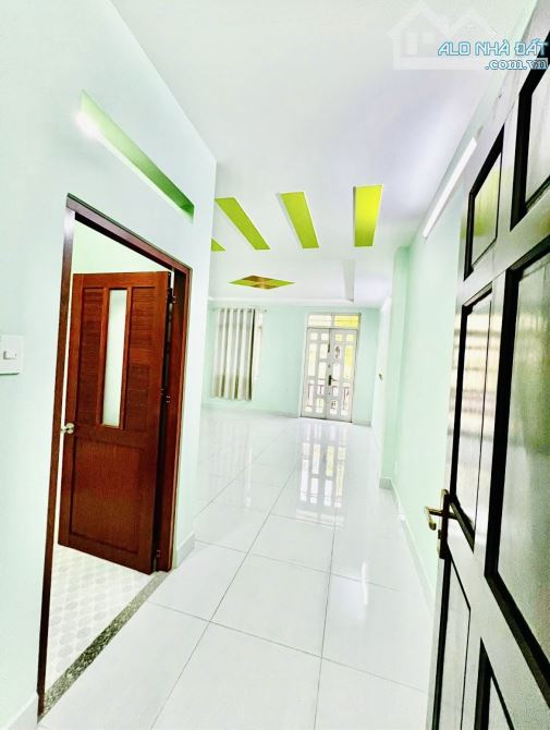 Mặt tiền khu Tên Lửa - Phân lô chuẩn - 4 tầng - 4m x 20m - 4PN - An ninh - 3