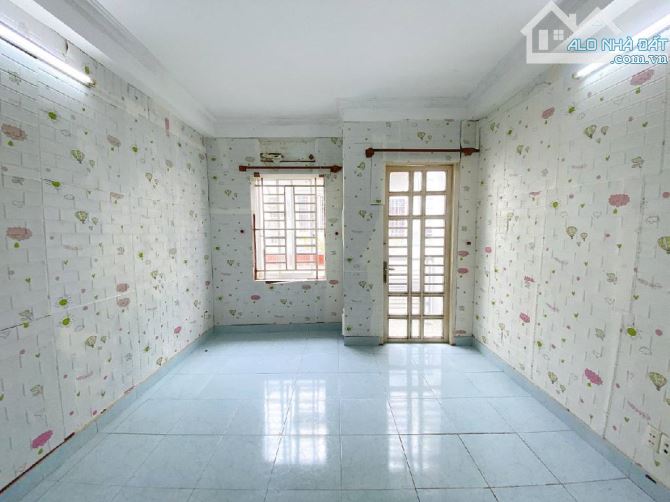 Bán nhà HXH Nguyễn Ngọc Lộc Q.10, 5 tầng, có ban công và sân thượng, chỉ 8.x tỷ - 3