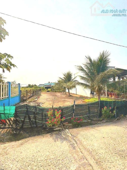 Hàng ngộp, 149m2 đất thổ đường Huỳnh Ngọc Xinh, chỉ 550tr - 3