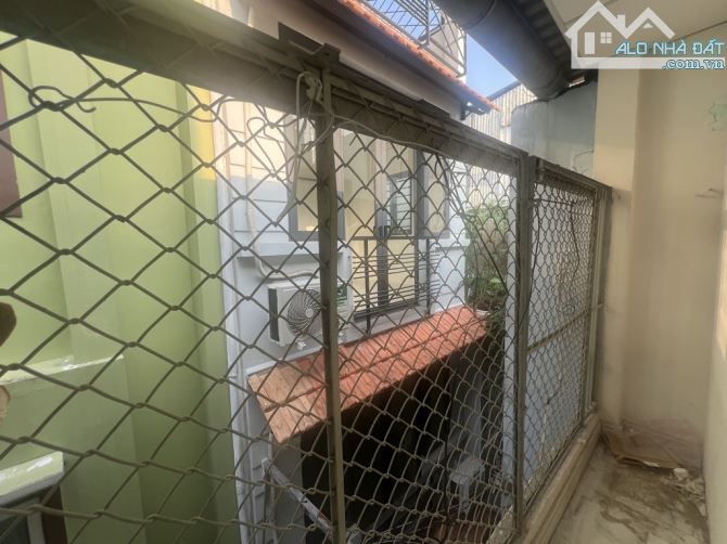 KHU VIP QUẬN 10 - NHÀ 3 TẦNG - CHỈ 3.3 TỶ3 TẦNG - BUÔN BÁN SẦM UẤT - HẺM THÔNG TỨ TUNG - 3