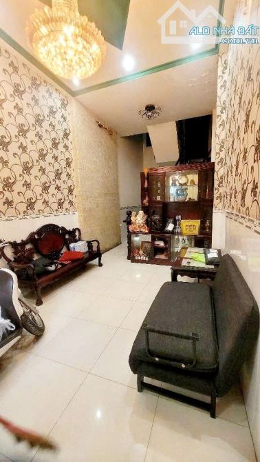 💥VÀI BƯỚC RA CHỢ PHẠM VĂN HAI - P.3 - TÂN BÌNH - 66M2 - 5 TẦNG -  6 PN - 6WC 👉 8,2 TỶ - 3