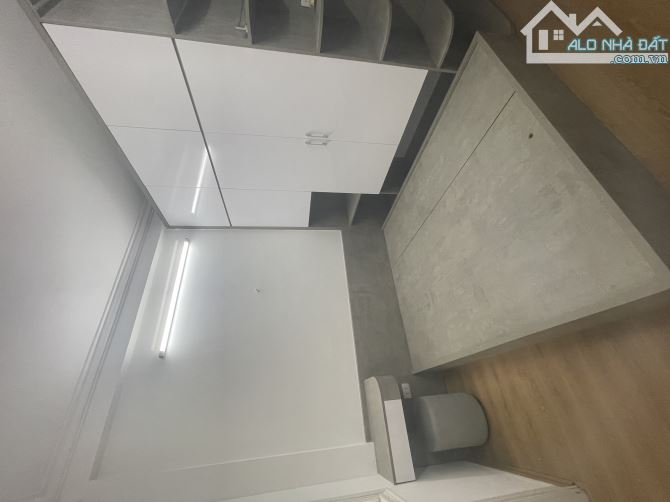 Bán nhà đường quang trung hà đông 5 tầng 3 ngủ đủ công năng cách mặt phố 10m. Giá 5tỷ x - 3