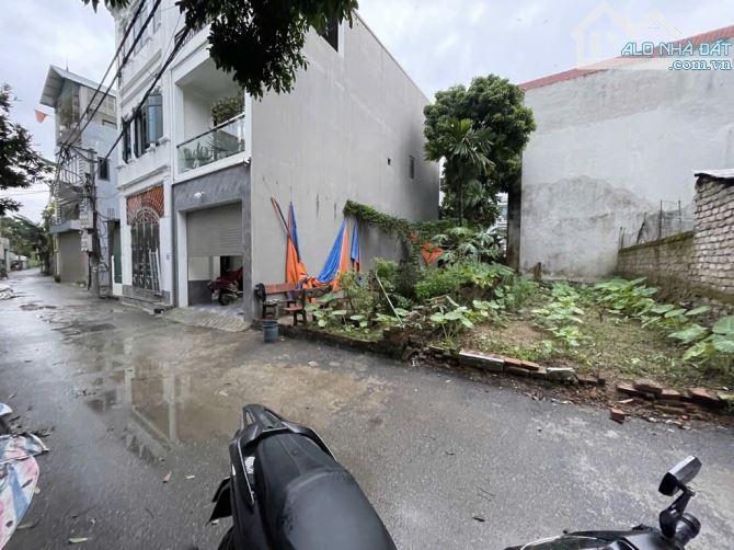 B.Á.N ĐẤT BIÊN GIANG-HÀ ĐÔNG- DT 60m2-MẶT TIỀN 4,3m-Ô TÔ TRÁNH-GIÁ CHỈ 5 T.Ỷ - 3