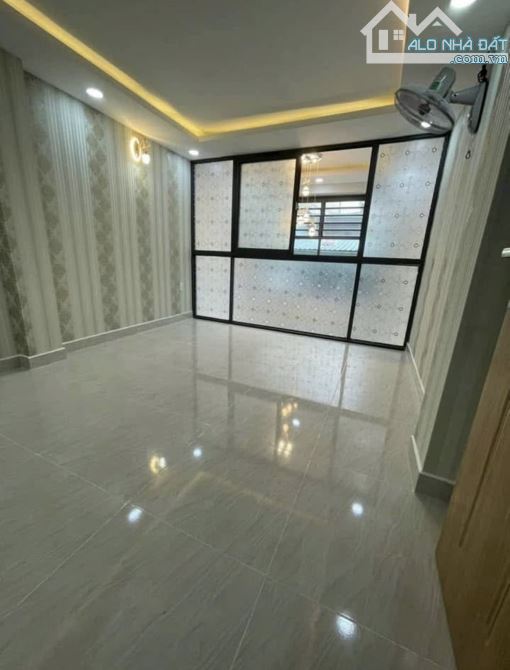 SANG TÊN NHÀ NGUYỄN KIỆM, P4, PHÚ NHUẬN. DT 68M2 GIÁ 5tỷ020. SỔ SẴN - 3