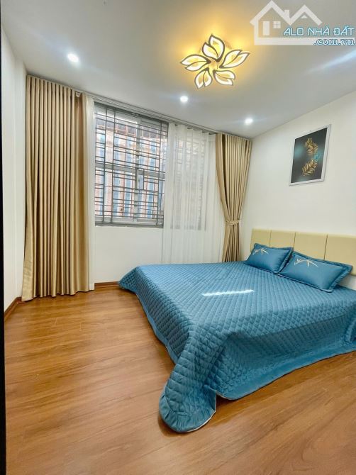 Lô góc 2 MP Hoàn Kiếm, DT 76m2 *7T thang máy, dòng tiền 1,1 tỷ/năm, chào 21,5 tỷ - 3